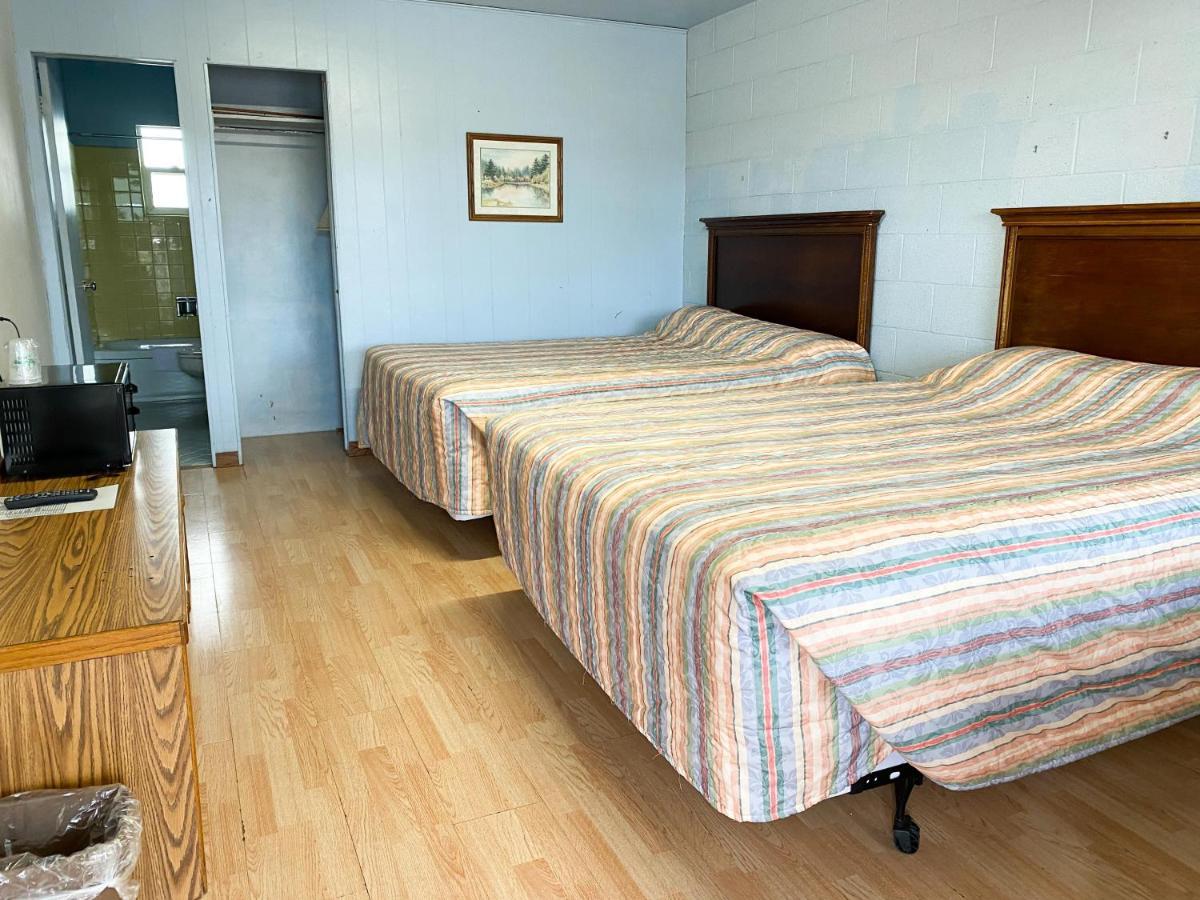 Guest Ranch Motel Cheyenne Exterior photo
